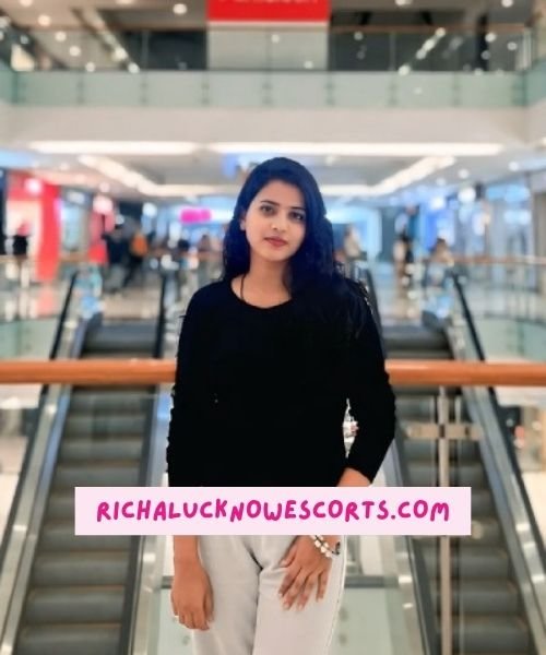 Ananya Singh Independent Lucknow Call Girl